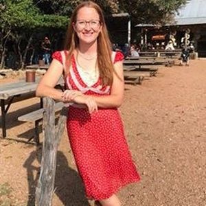 Meet your Posher, Alicia